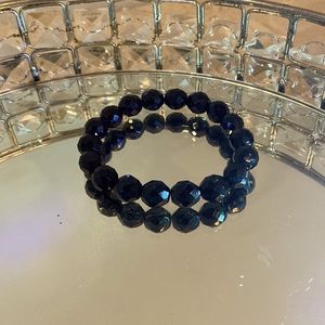 BLACK ONYX BEAD STRETCH BRACELET.